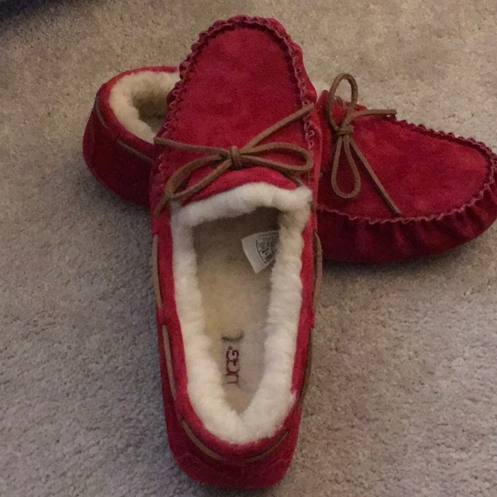 NWOT UGG slipper moccasins. Deep hot Pink size 12.